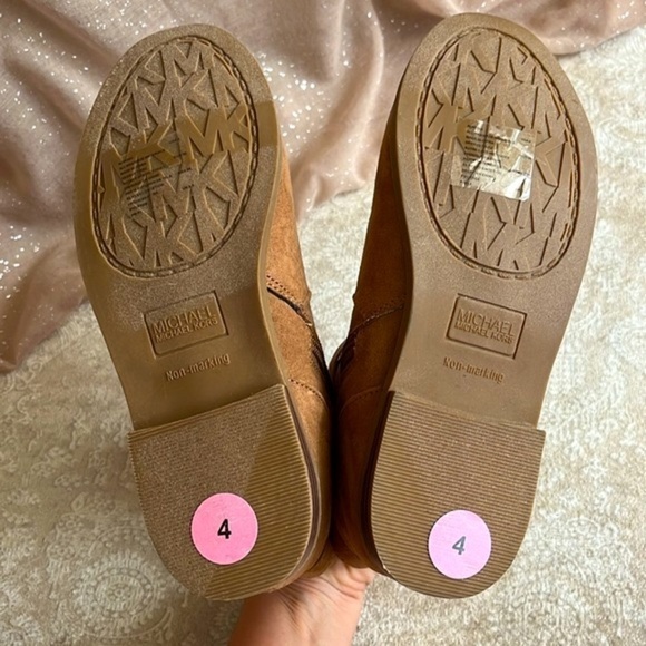 Brand New Michael Kors Ankle Bootie Zip Up Boots Round Toe Tan Gold Tone Accents - Picture 7 of 14